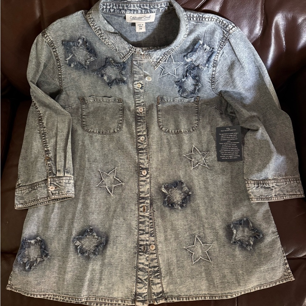 NWT Blue Jean Star-Embroidered Women's Blouse Sz PM